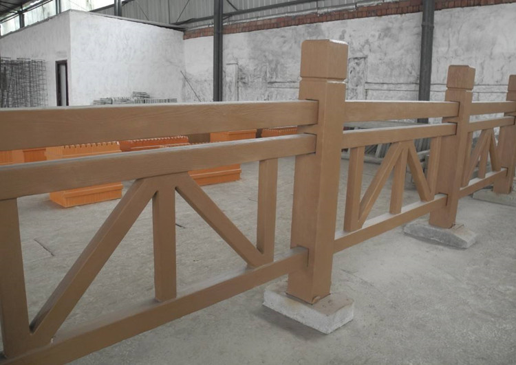 ��ľ����