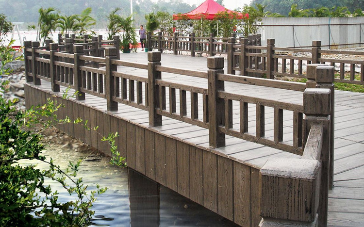 ��ľ����